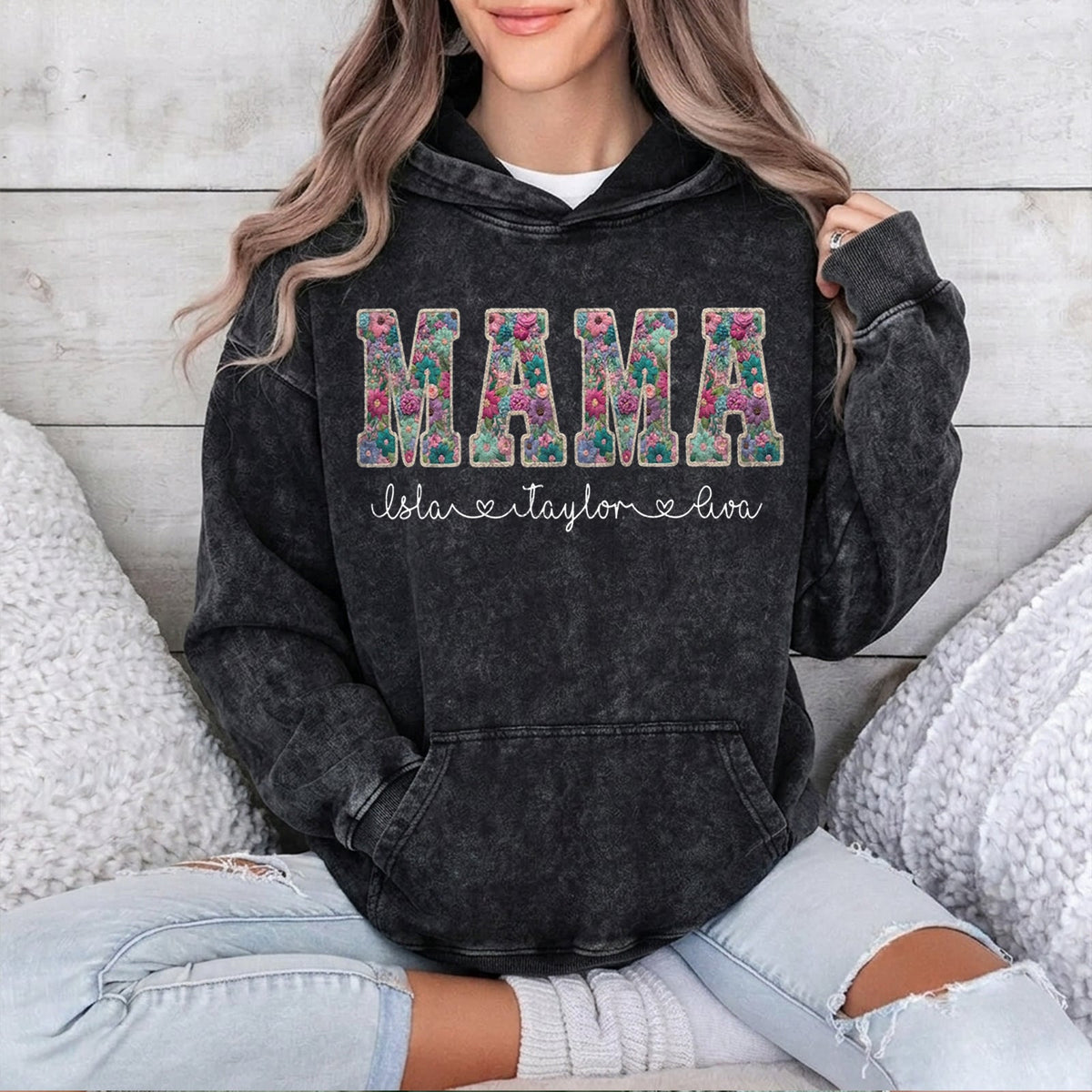 Personalized Floral "MAMA"  Vintage Washed Sweatshirt – Custom Kids Names Gift for Mom