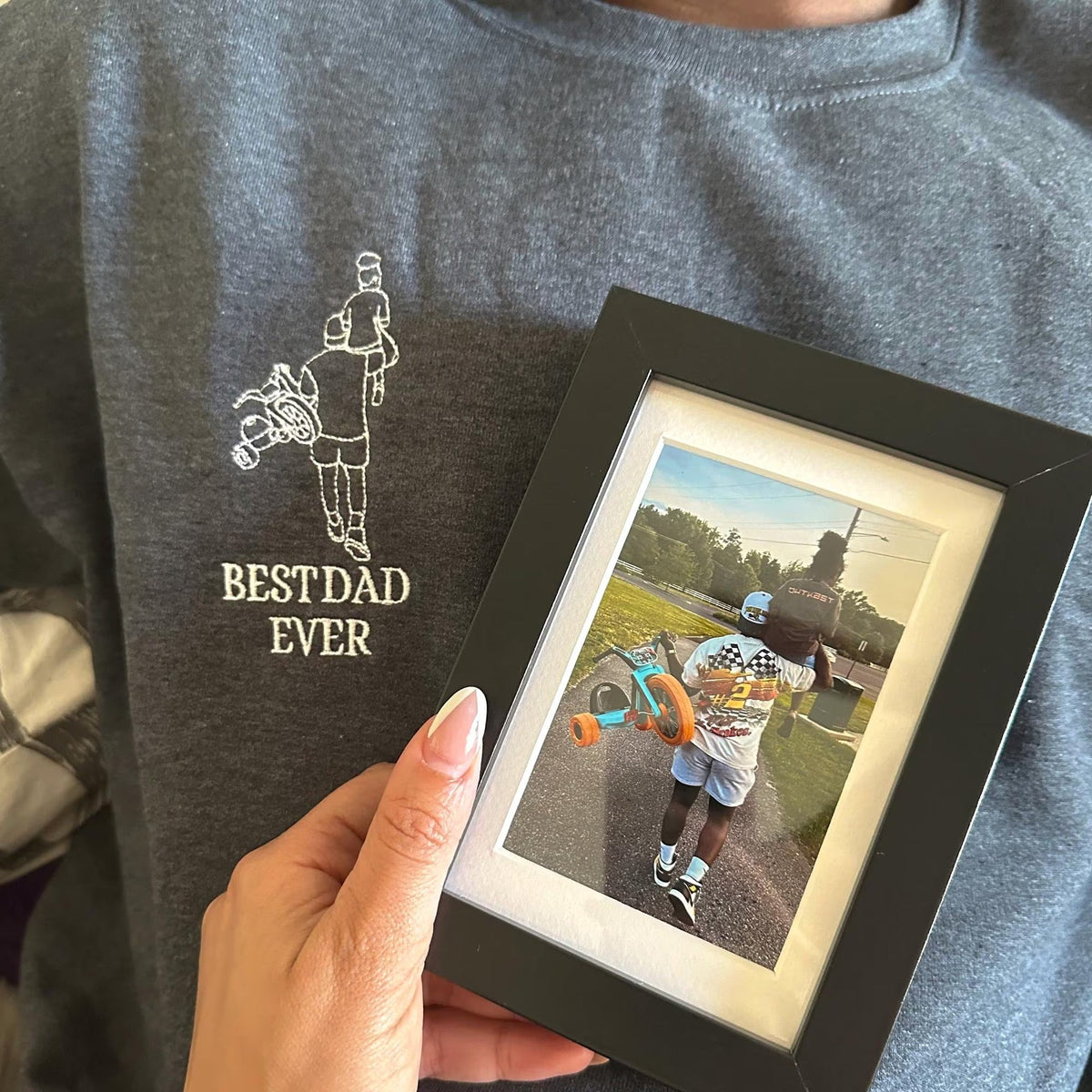Custom Parent-Child Photo Outline Embroidered Sweatshirt - Surprise Mother's Day gift