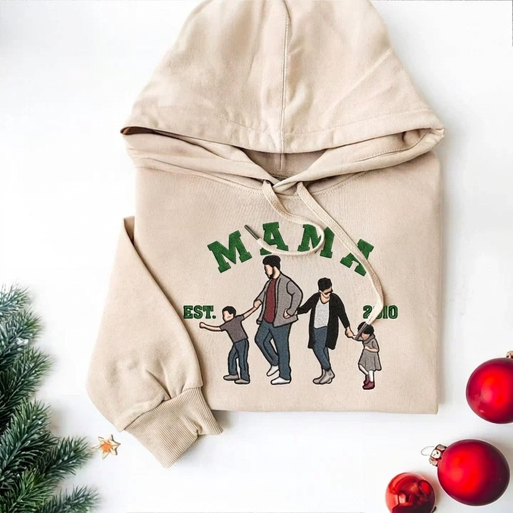 👨‍👩‍👧‍👦 Personalized Embroidered Family Photo Sweatshirt – Custom Portrait from Your Favorite Photo